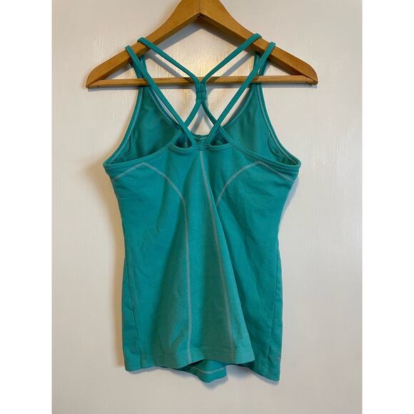 Athleta Empowerment green tank top removeable pads stretchy. Size Med. - Picture 2 of 5